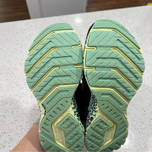 Brooks Launch 8 Shoes Running Walking Black women’s size 7 - Picture 9 of 11